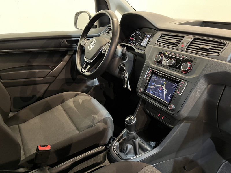 Volkswagen Caddy 2.0 TDI L1H1 BMT Highline / Euro 6 / Airco / Cruise Control / CarPlay / Trekhaak / PDC / Navigatie - Fourgonnette: photos 3 Volkswagen Caddy 2.0 TDI L1H1 BMT Highline / Euro 6 / Airco / Cruise Control / CarPlay / Trekhaak / PDC / Navigatie - Fourgonnette: photos 3
