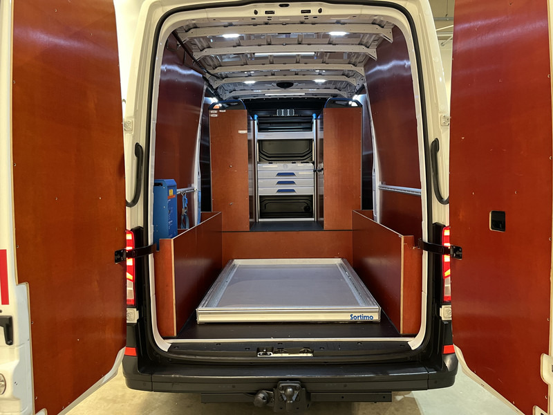 Volkswagen Crafter 35 2.0 TDI L3H3 180 PK Servicebus / Sortimo Inrichting / Euro 6 / Schuifdeur L + R / 220V. / Airco / Cruise Control / Camera / Trekhaak 3000 KG. / CarPlay / Navigatie - Fourgon utilitaire: photos 5 Volkswagen Crafter 35 2.0 TDI L3H3 180 PK Servicebus / Sortimo Inrichting / Euro 6 / Schuifdeur L + R / 220V. / Airco / Cruise Control / Camera / Trekhaak 3000 KG. / CarPlay / Navigatie - Fourgon utilitaire: photos 5