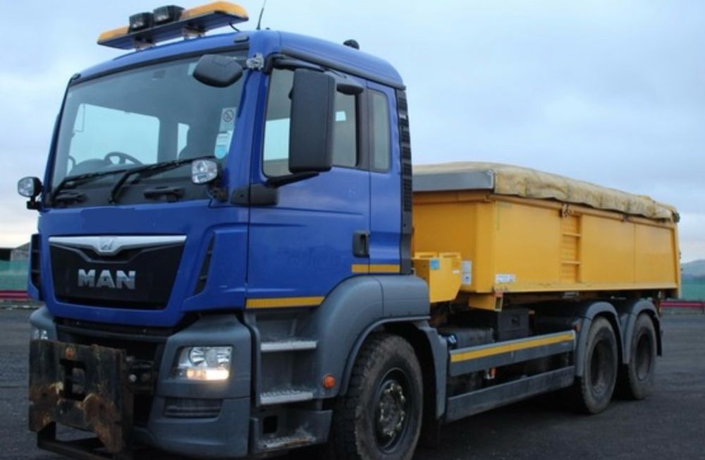 MAN Tgs 26.360 6x4 wywrotka piaskarka pług e6 euro6 - Camion benne: photos 5 MAN Tgs 26.360 6x4 wywrotka piaskarka pług e6 euro6 - Camion benne: photos 5