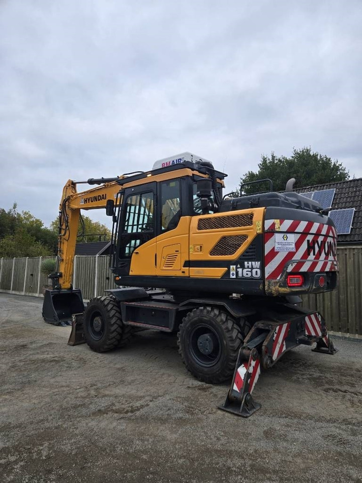 Hyundai HW 160 - Pelle sur pneus: photos 2 Hyundai HW 160 - Pelle sur pneus: photos 2