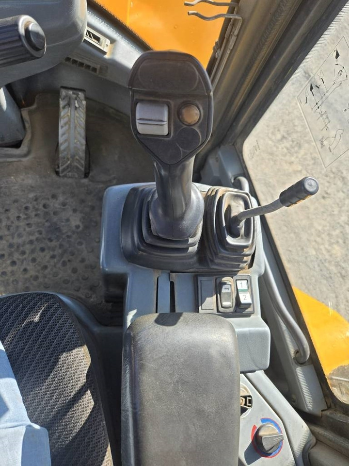 Chargeuse sur pneus Volvo L 40 B TP: photos 19 Chargeuse sur pneus Volvo L 40 B TP: photos 19