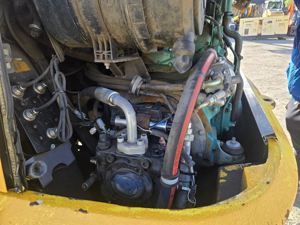 Chargeuse sur pneus Volvo L 40 B TP: photos 13 Chargeuse sur pneus Volvo L 40 B TP: photos 13