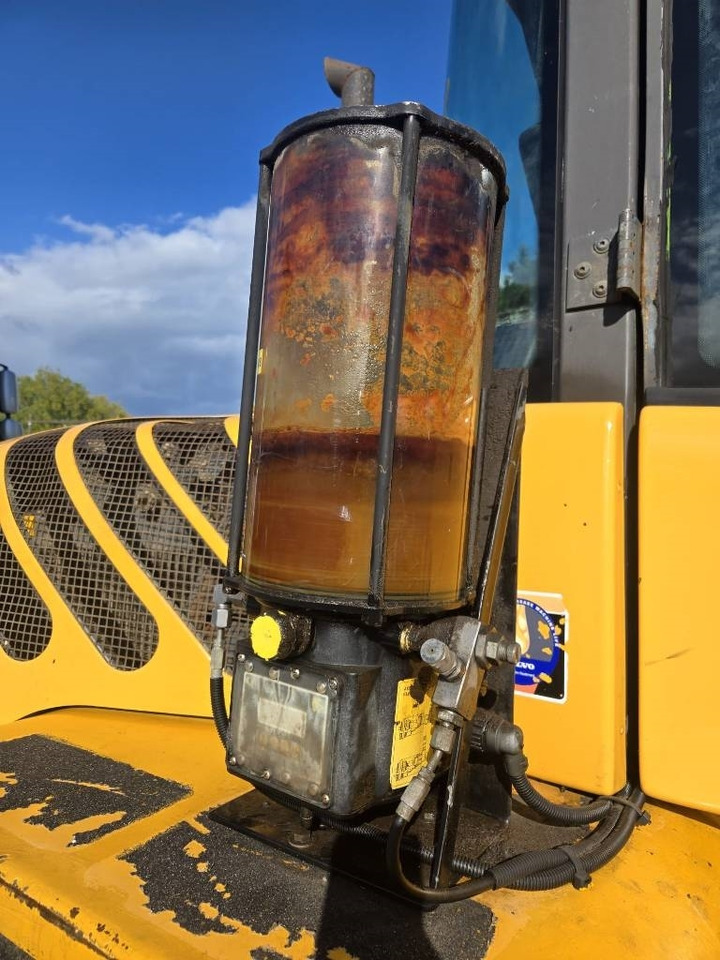 Chargeuse sur pneus Volvo L 40 B TP: photos 10 Chargeuse sur pneus Volvo L 40 B TP: photos 10