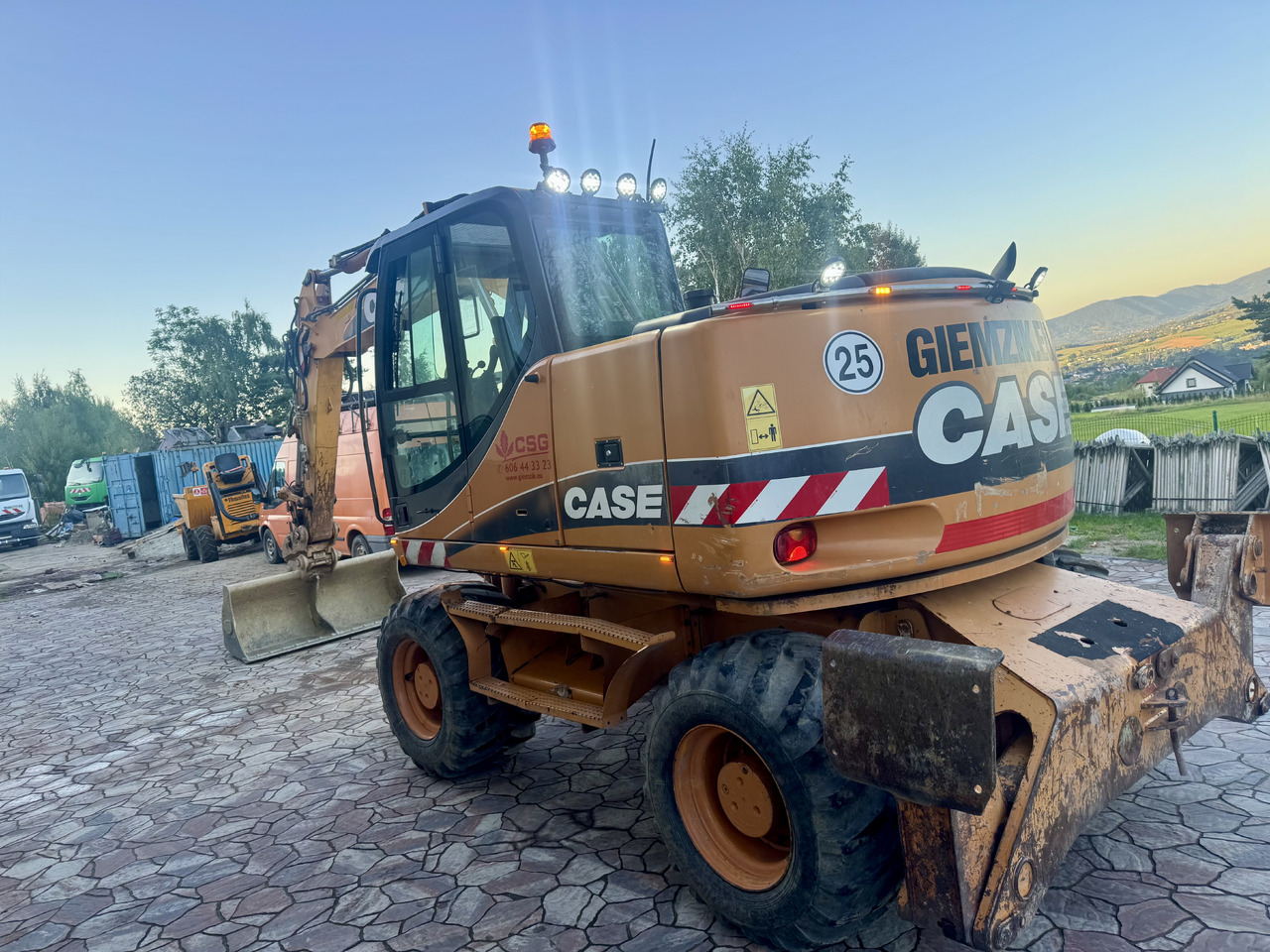 Case WX145 - Pelle sur pneus: photos 3 Case WX145 - Pelle sur pneus: photos 3