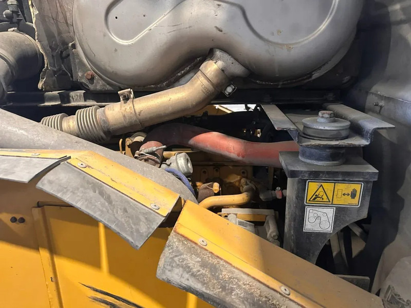 Chargeuse sur pneus Caterpillar 950M: photos 9
