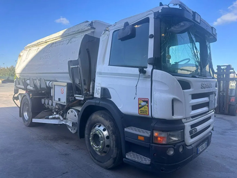 Scania P270 Accident - Camion citerne: photos 2 Scania P270 Accident - Camion citerne: photos 2