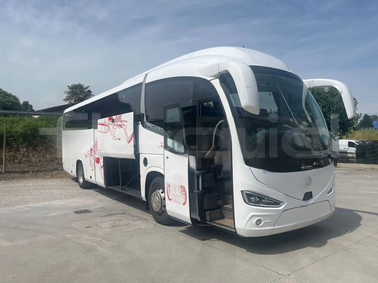Irizar i6 - Autocar: photos 1 Irizar i6 - Autocar: photos 1