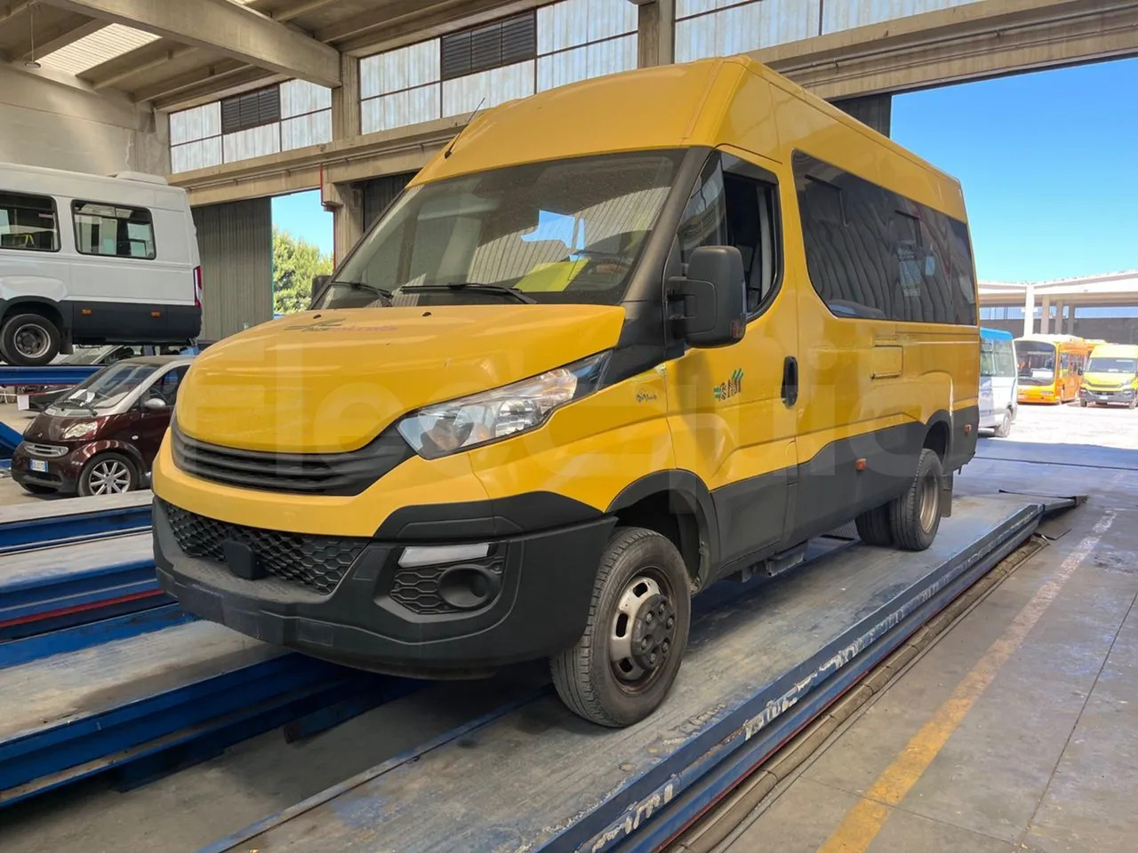 Iveco Daily - Bus scolaire: photos 4 Iveco Daily - Bus scolaire: photos 4
