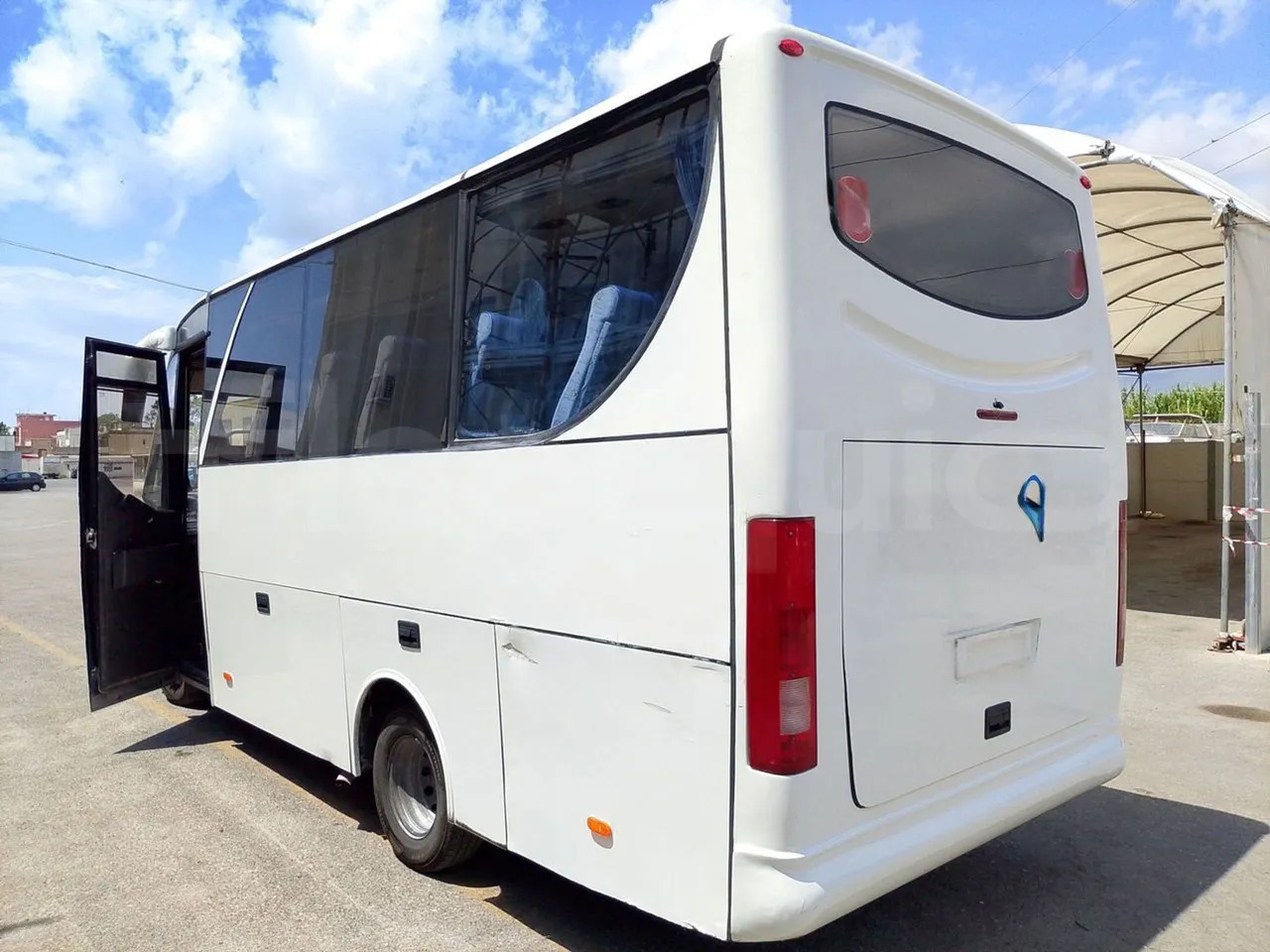 Autocar Iveco Daily: photos 10
