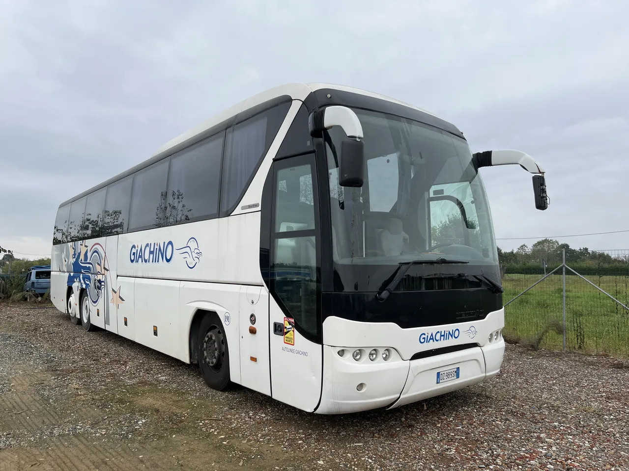 Neoplan P22 - Autocar: photos 1 Neoplan P22 - Autocar: photos 1