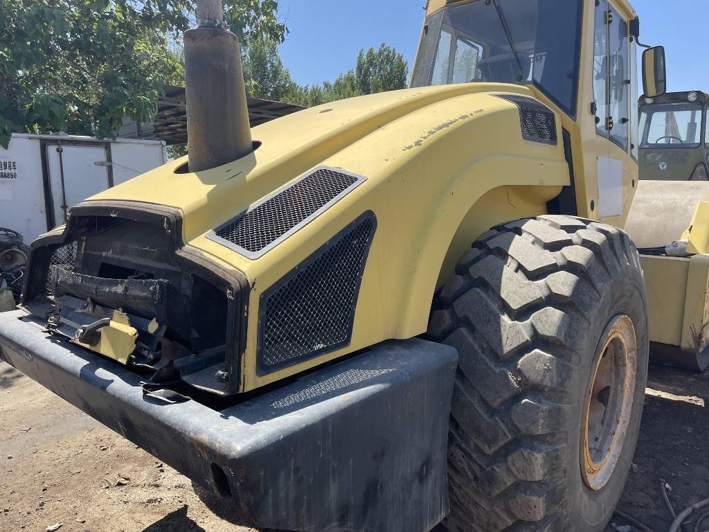 Bomag 226-4  - Compacteur à pieds de mouton/ Monocylindre: photos 2 Bomag 226-4  - Compacteur à pieds de mouton/ Monocylindre: photos 2