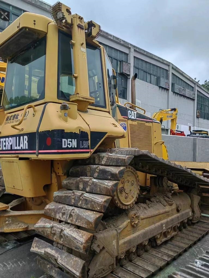 CAT D5N - Bulldozer: photos 3 CAT D5N - Bulldozer: photos 3