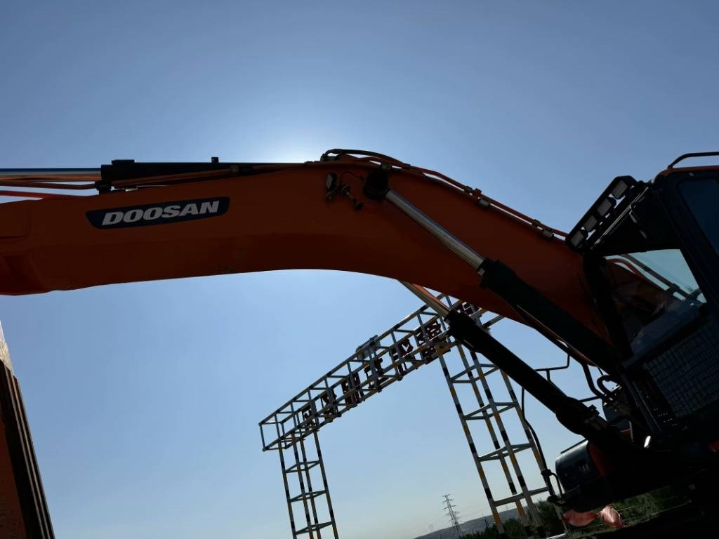 Doosan 520LC-9C - Pelle sur chenille: photos 4 Doosan 520LC-9C - Pelle sur chenille: photos 4