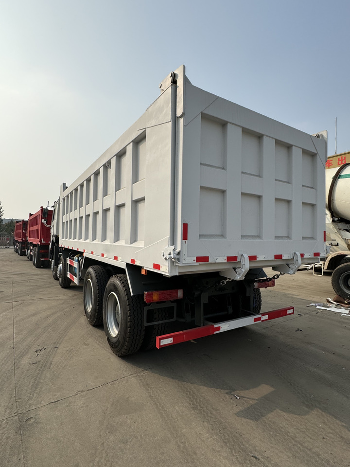 HOWO 8x4 - Tombereau: photos 3 HOWO 8x4 - Tombereau: photos 3