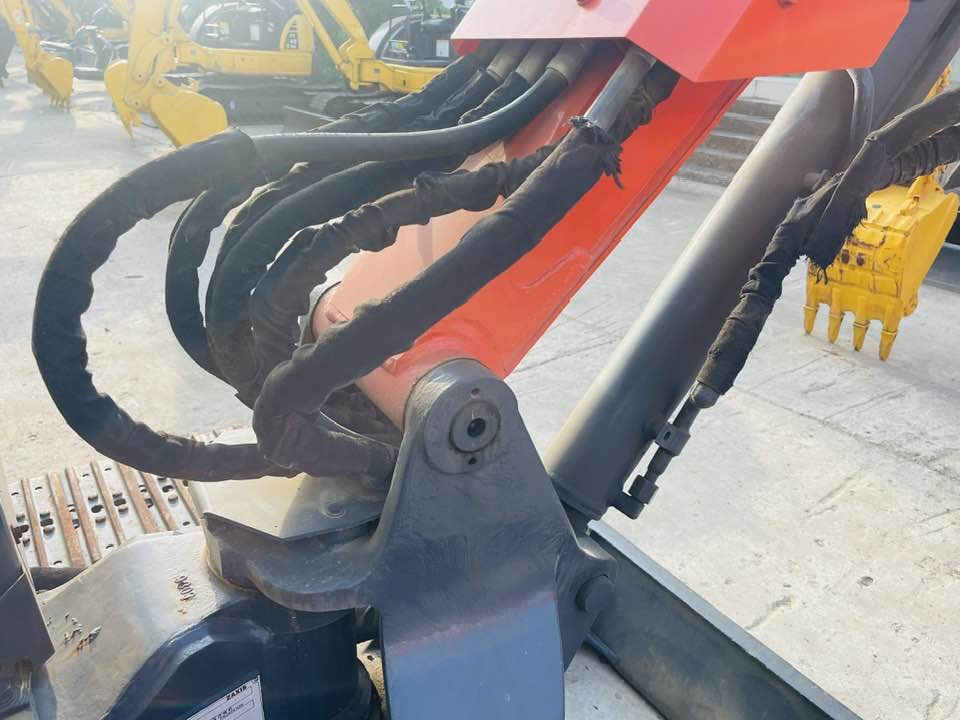 Hitachi Zaxis 50U - Mini pelle: photos 2 Hitachi Zaxis 50U - Mini pelle: photos 2