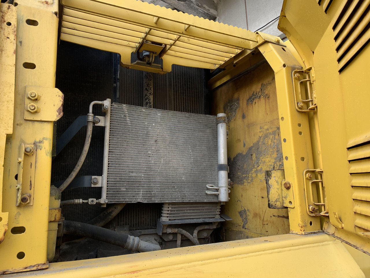 KOMATSU PC240 - Pelle sur chenille: photos 4 KOMATSU PC240 - Pelle sur chenille: photos 4