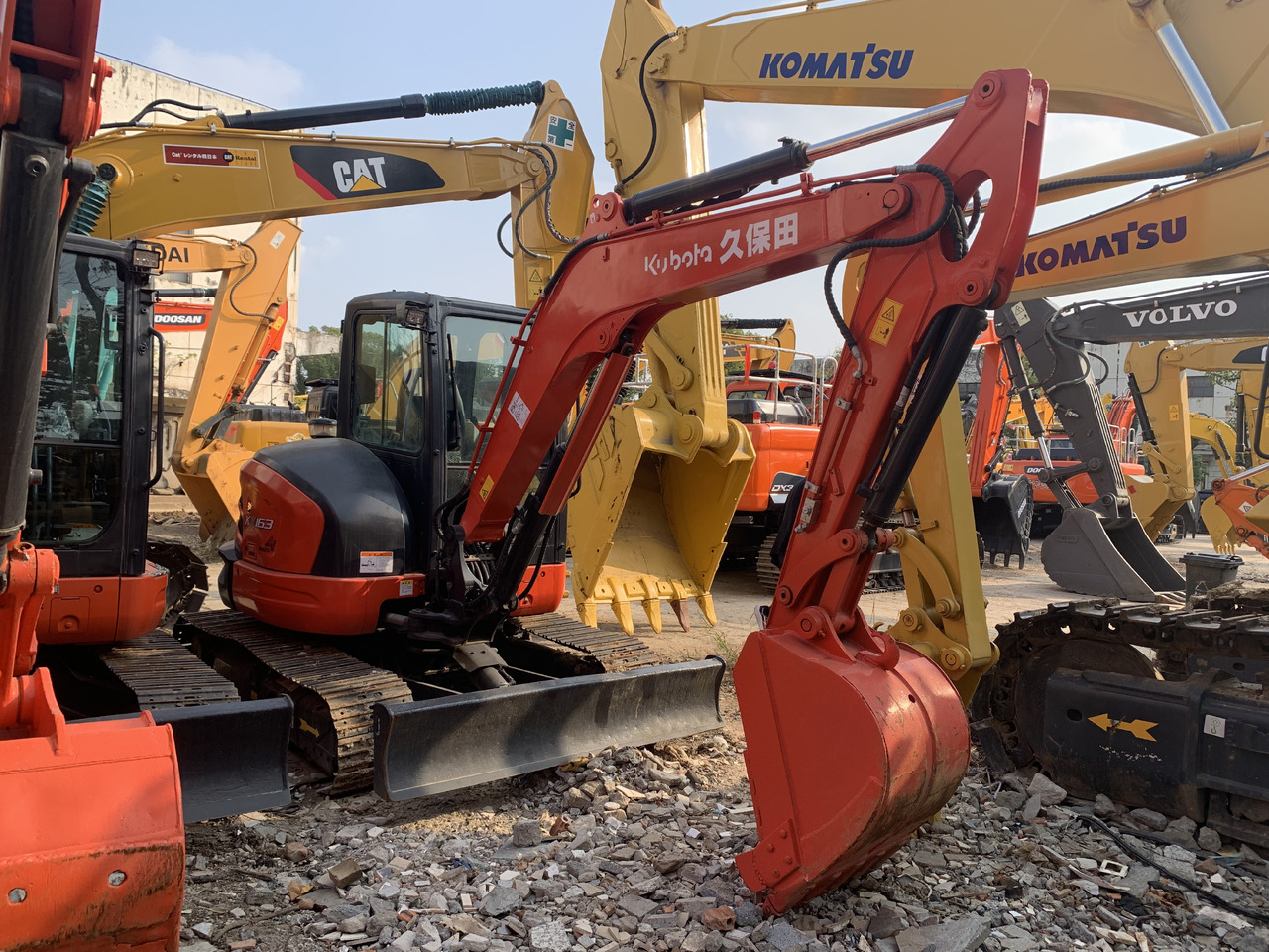 KUBOTA KX163-5 - Pelle sur chenille: photos 3 KUBOTA KX163-5 - Pelle sur chenille: photos 3