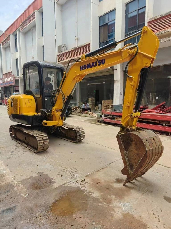 Komatsu PC 35MR-8 - Mini pelle: photos 2 Komatsu PC 35MR-8 - Mini pelle: photos 2