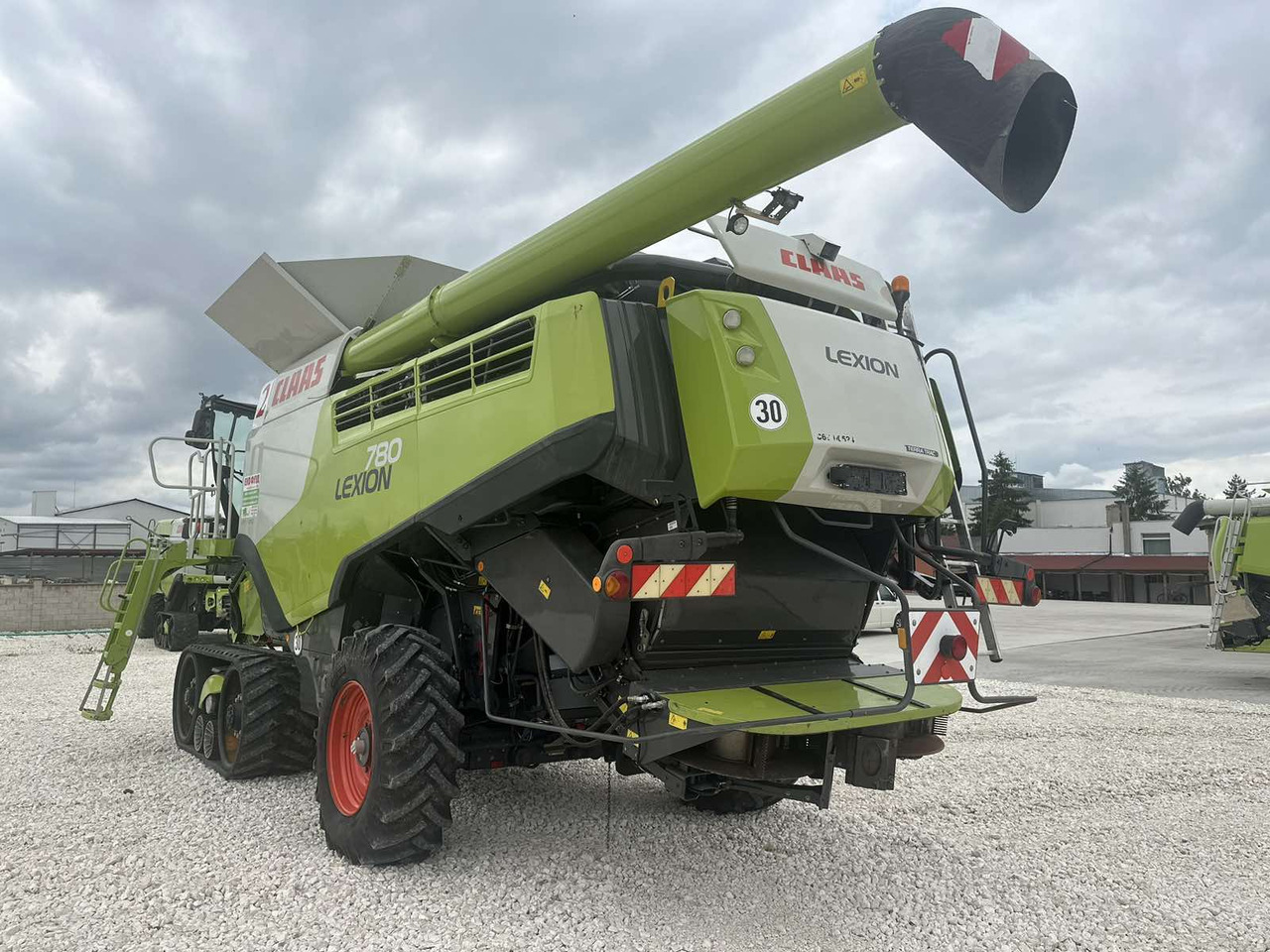 CLAAS LEXION 780 TT, V12.30 - Moissonneuse-batteuse: photos 3 CLAAS LEXION 780 TT, V12.30 - Moissonneuse-batteuse: photos 3