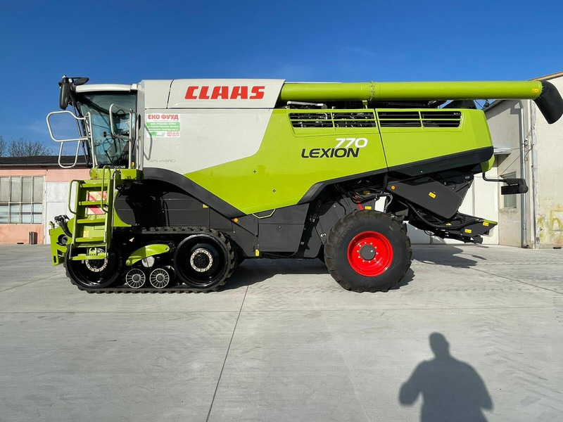 Claas Lexion 770 TT - Moissonneuse-batteuse: photos 1 Claas Lexion 770 TT - Moissonneuse-batteuse: photos 1