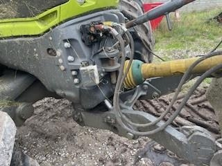 Claas AXION 870 CMATIC - Tracteur agricole: photos 3 Claas AXION 870 CMATIC - Tracteur agricole: photos 3