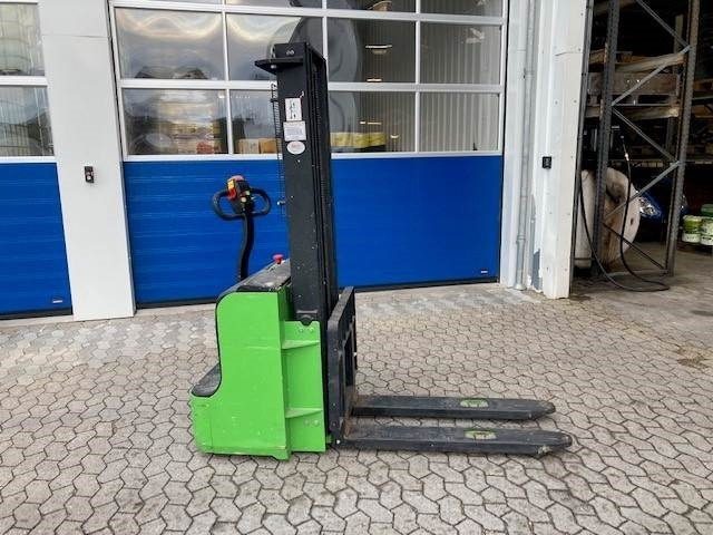 PRO LIFT 1500 - Engins de chantier: photos 1 PRO LIFT 1500 - Engins de chantier: photos 1