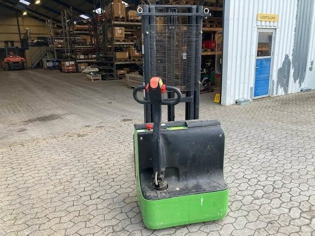 PRO LIFT 1500 - Engins de chantier: photos 3 PRO LIFT 1500 - Engins de chantier: photos 3
