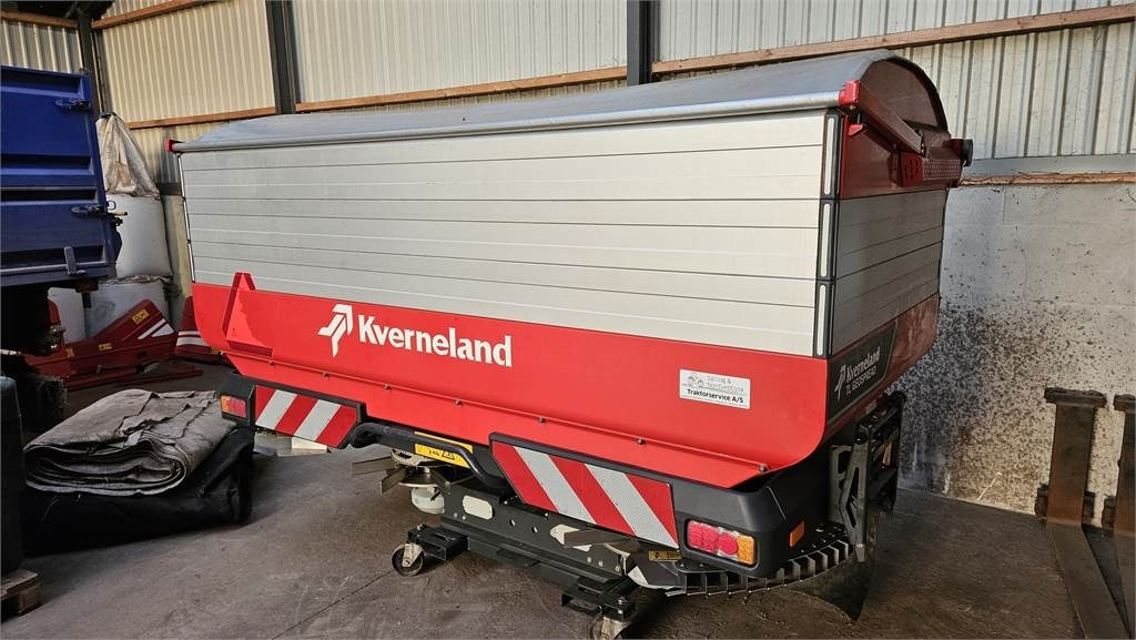 Kverneland TL-GEOSPREAD - Distributeur d'engrais: photos 1 Kverneland TL-GEOSPREAD - Distributeur d'engrais: photos 1