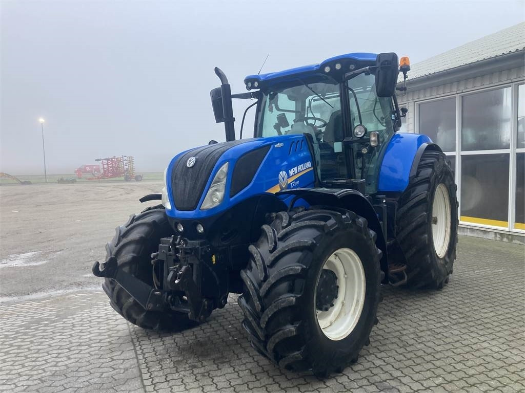 New Holland T7.270AC MY 15 - Tracteur agricole: photos 4 New Holland T7.270AC MY 15 - Tracteur agricole: photos 4