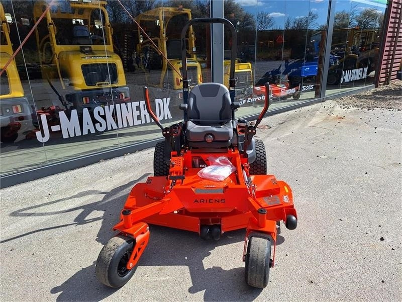 Ariens Zenith 60" (152 cm Klippe bredde) - Tracteur communal: photos 2 Ariens Zenith 60" (152 cm Klippe bredde) - Tracteur communal: photos 2