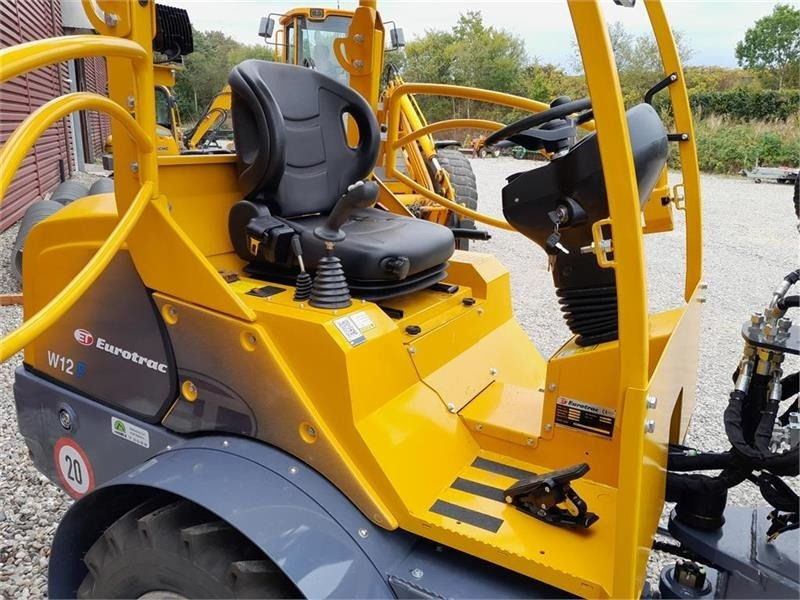 Valet de ferme Eurotrac W12 F XL: photos 9
