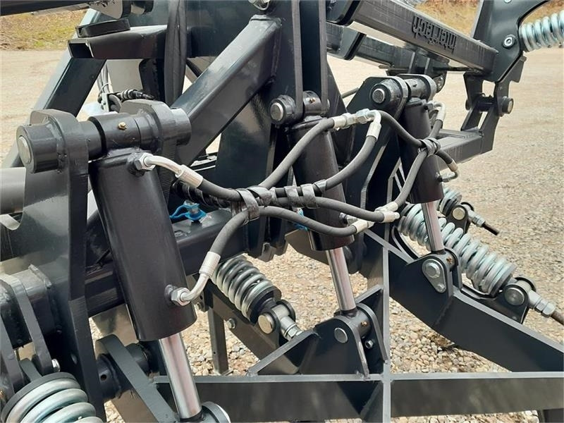 Bineuse Intertec FORTSATS 6 METER MED LIFT: photos 7 Bineuse Intertec FORTSATS 6 METER MED LIFT: photos 7