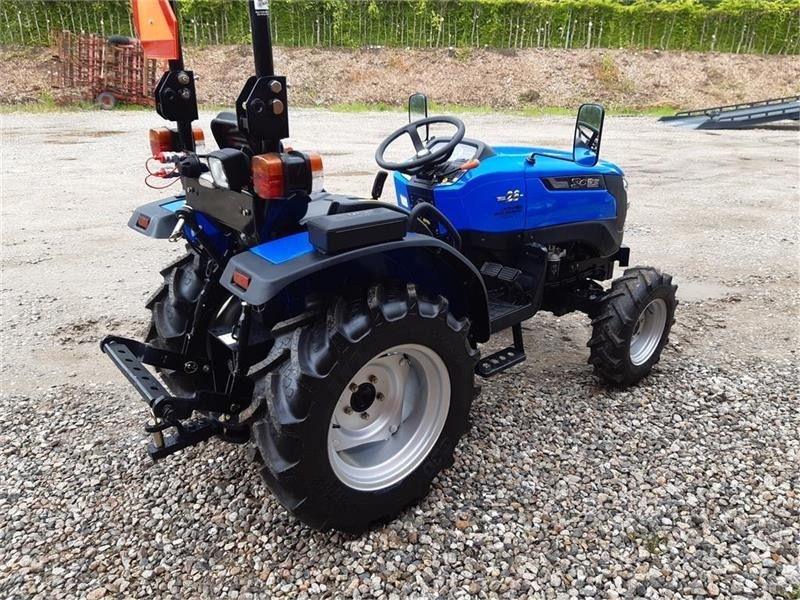 Solis 26 servostyring og brede traktor dæk - Tracteur communal: photos 4 Solis 26 servostyring og brede traktor dæk - Tracteur communal: photos 4