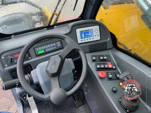 - - - XCMG XC6-2506E - Chariot télescopique: photos 4 - - - XCMG XC6-2506E - Chariot télescopique: photos 4