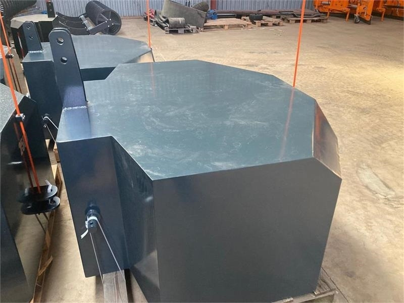 - - - j maskiner 2500KG - Contrepoids: photos 2 - - - j maskiner 2500KG - Contrepoids: photos 2