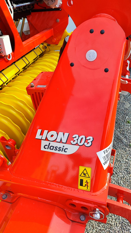 PÖTTINGER Vitasem + Lion 3m - Combiné de semis: photos 4 PÖTTINGER Vitasem + Lion 3m - Combiné de semis: photos 4