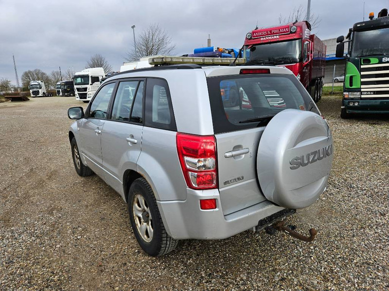 Suzuki Grand Vitara 2,0 GLX aut. Van 5d - Fourgon grand volume: photos 3 Suzuki Grand Vitara 2,0 GLX aut. Van 5d - Fourgon grand volume: photos 3