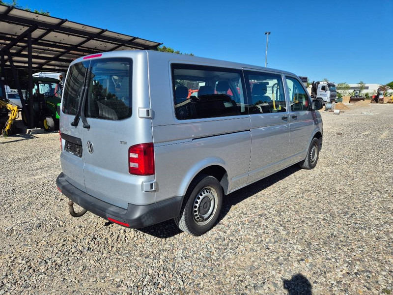 Volkswagen Transporter 2,0 TDi 102 Kombi lang 4d 9 prs - Voiture: photos 4 Volkswagen Transporter 2,0 TDi 102 Kombi lang 4d 9 prs - Voiture: photos 4