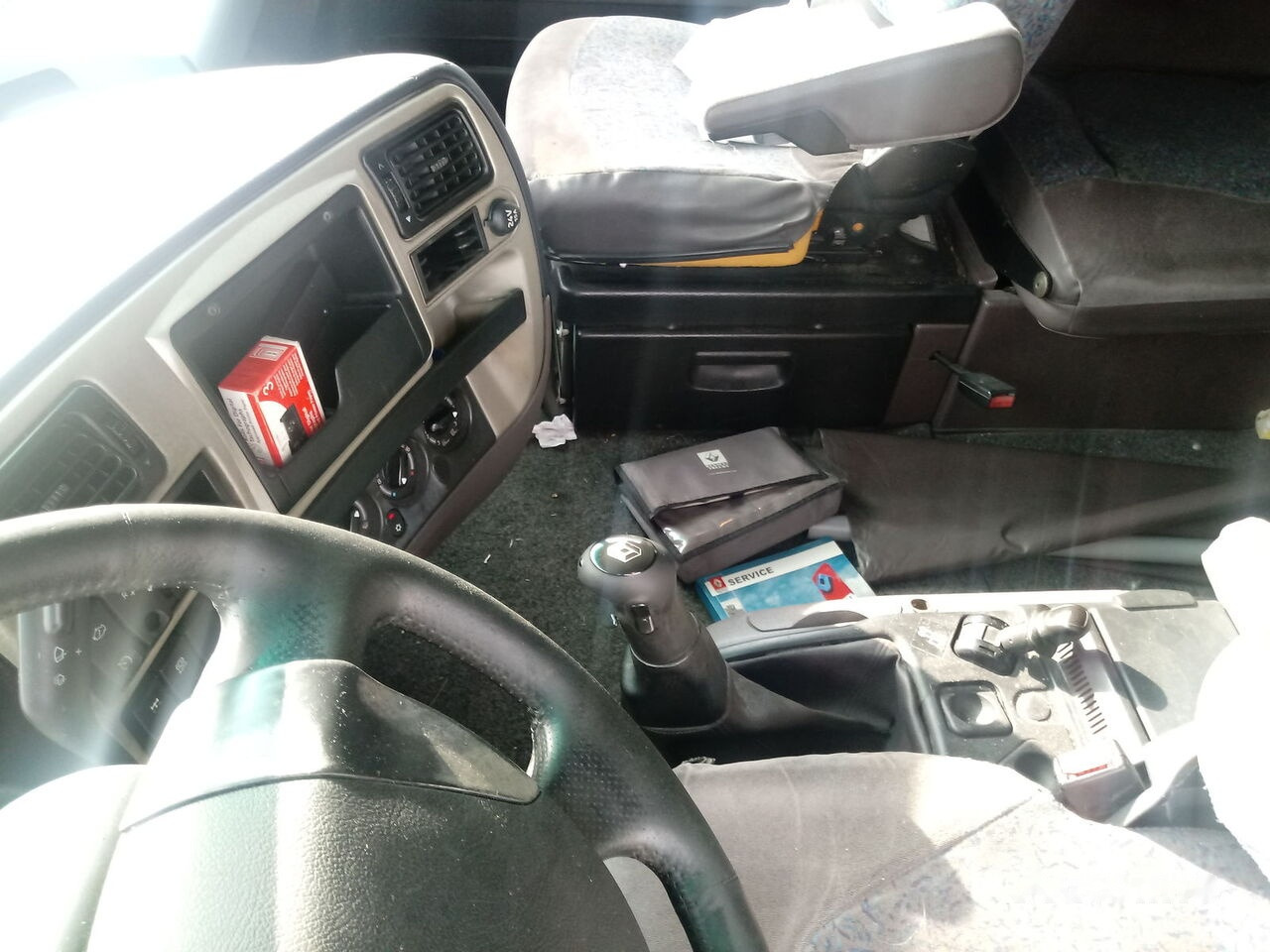 Tracteur routier Renault MAGNUM 500 DXI E.5: photos 11 Tracteur routier Renault MAGNUM 500 DXI E.5: photos 11