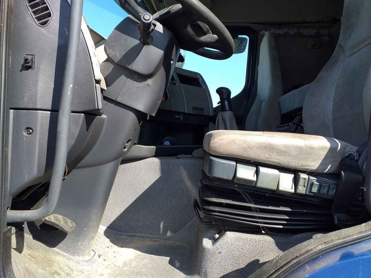 Crédit-bail de Renault PREMIUM 440 DXI Renault PREMIUM 440 DXI: photos 6 Crédit-bail de Renault PREMIUM 440 DXI Renault PREMIUM 440 DXI: photos 6