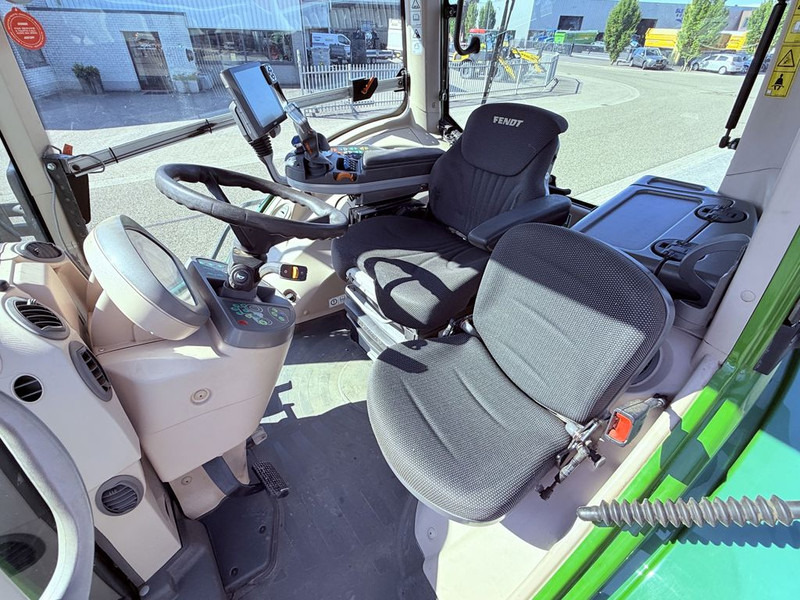 Fendt 828 Vario Profi Plus - Tracteur agricole: photos 4 Fendt 828 Vario Profi Plus - Tracteur agricole: photos 4