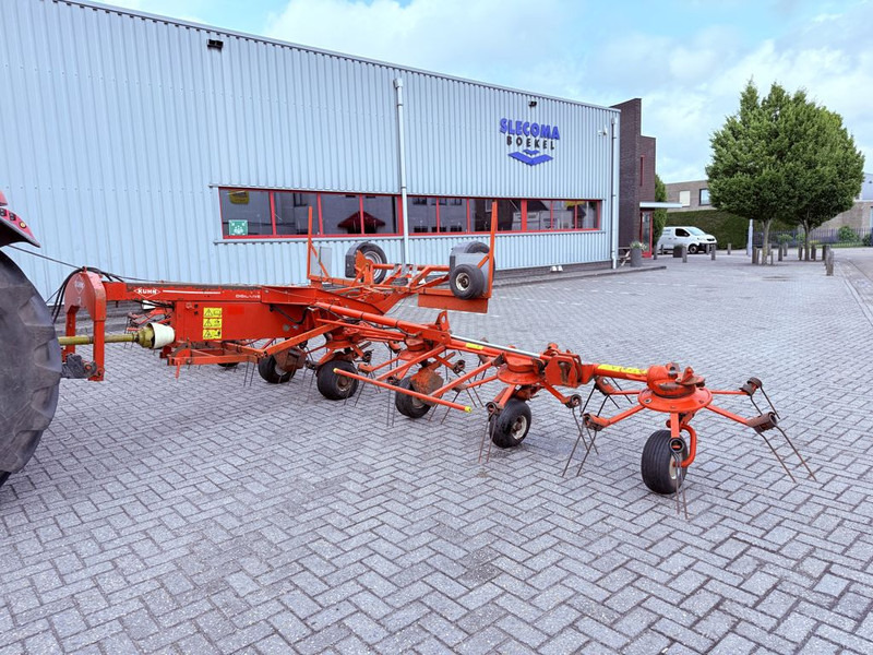 Faneuse Kuhn GF8501 T: photos 10 Faneuse Kuhn GF8501 T: photos 10