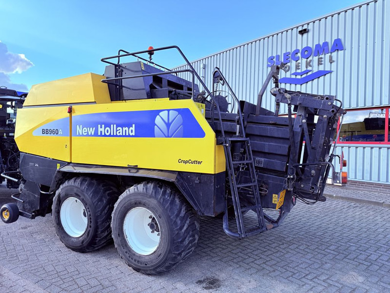 New Holland BB960A CropCutter 120x90 - Machine agricole: photos 3 New Holland BB960A CropCutter 120x90 - Machine agricole: photos 3