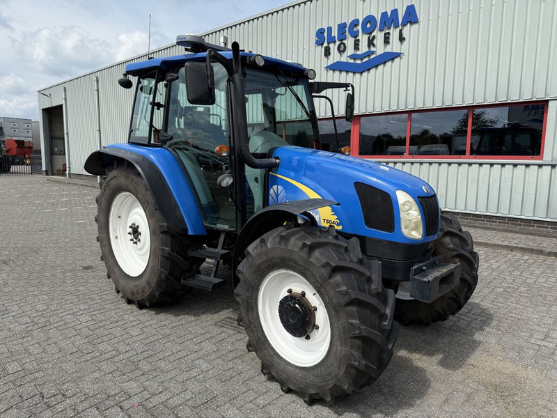New Holland T5040 CAB + GPS - Tracteur agricole: photos 4 New Holland T5040 CAB + GPS - Tracteur agricole: photos 4
