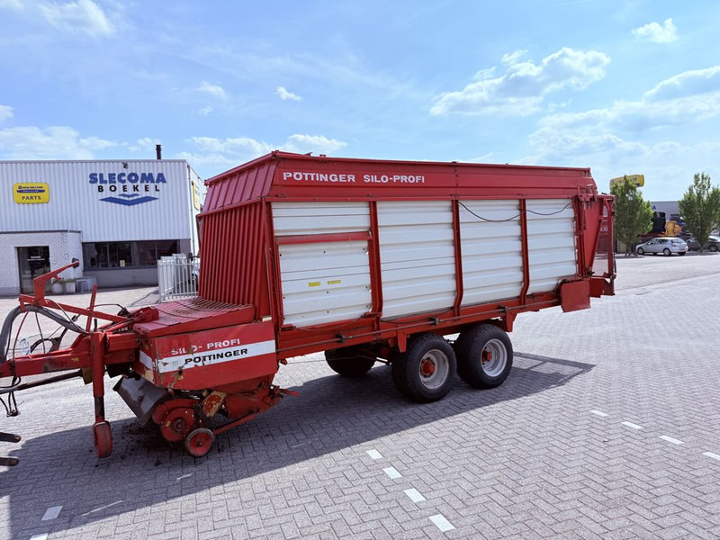 Pottinger SW102 Opraapwagen - Ensileuse: photos 1 Pottinger SW102 Opraapwagen - Ensileuse: photos 1