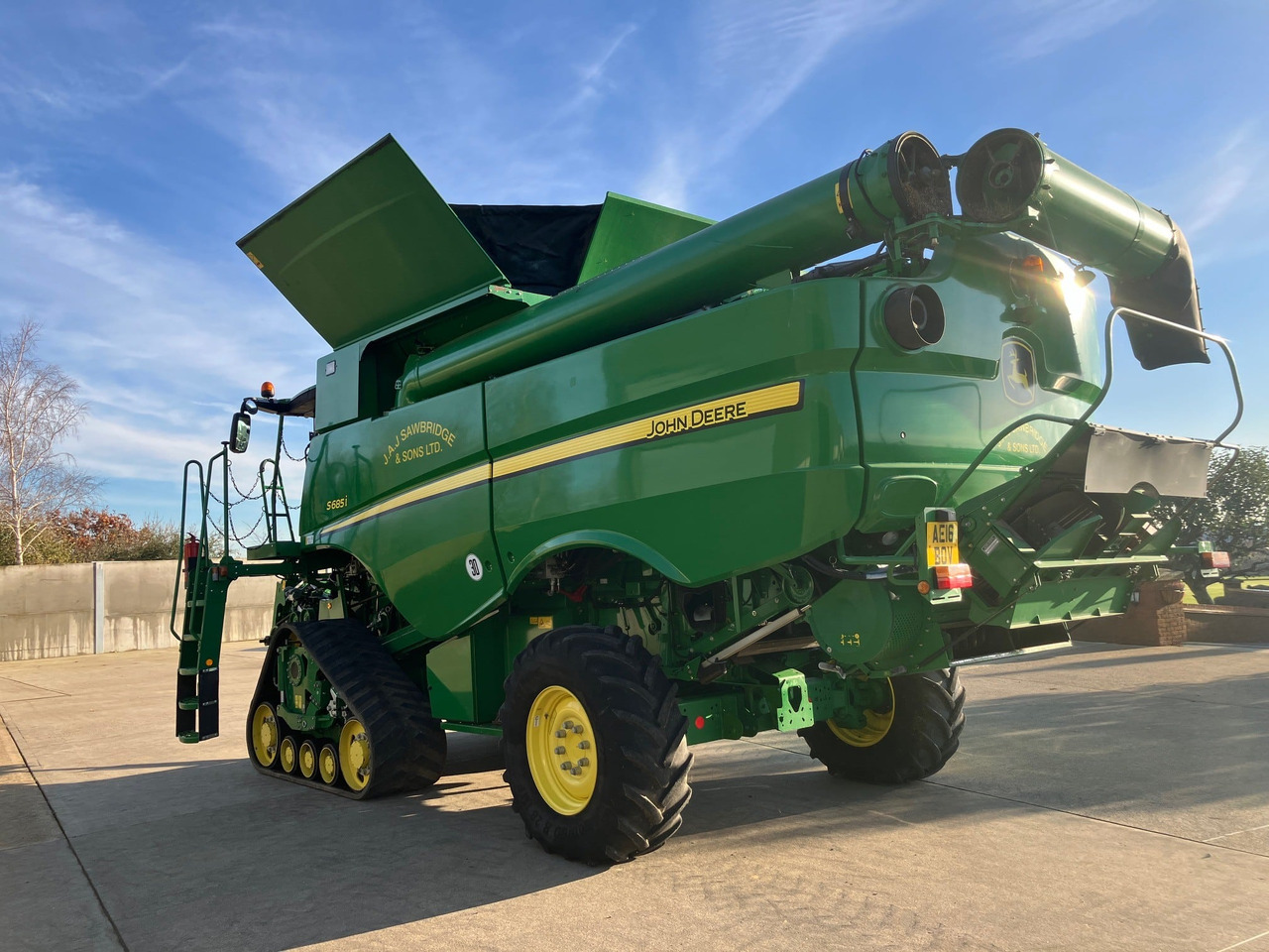 JOHN DEERE S685 TM - Moissonneuse-batteuse: photos 3 JOHN DEERE S685 TM - Moissonneuse-batteuse: photos 3