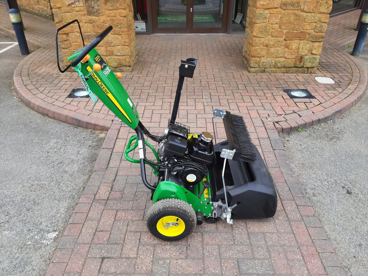 John Deere 220SL walk behind greens mower - Motofaucheuse: photos 3 John Deere 220SL walk behind greens mower - Motofaucheuse: photos 3