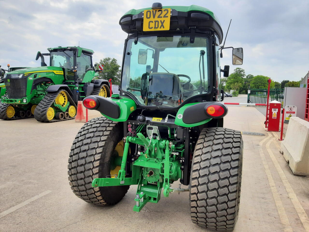 John Deere 4066R Compact Tractor - Micro tracteur: photos 4 John Deere 4066R Compact Tractor - Micro tracteur: photos 4