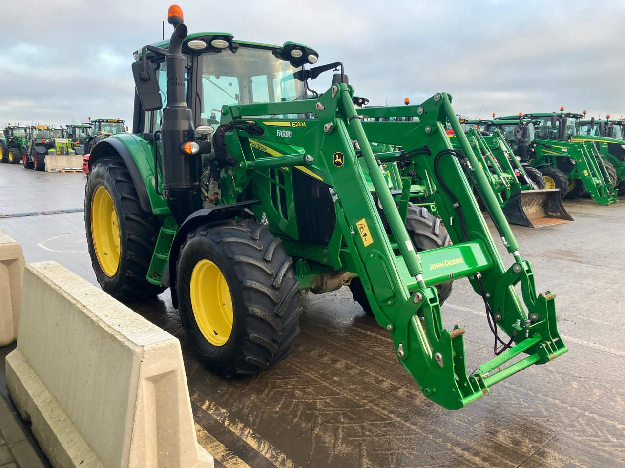 Tracteur agricole John Deere 6120M: photos 7