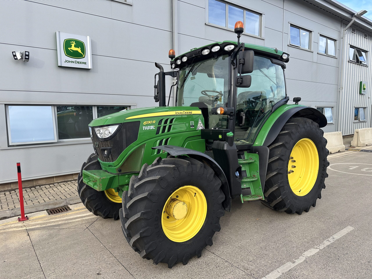 John Deere 6130R - Tracteur agricole: photos 1 John Deere 6130R - Tracteur agricole: photos 1